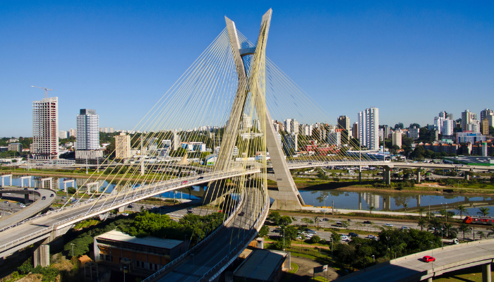 Nesta terça-feira, dia 25, a cidade de São Paulo comemora 468 anos, e o feriado pode afetar o funcionamento de alguns serviços.