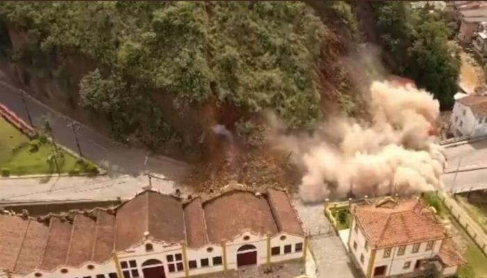 Na manhã desta quinta-feira (13/1/22), após a ladeira do Morro da Forca onde foram destruídos dois casarões históricos em Ouro Preto.